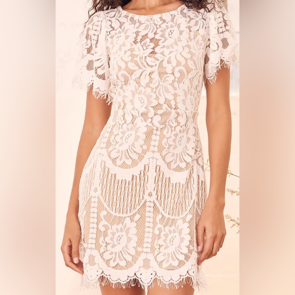 Lulus Pearson White Lace Short Sleeve Dress.  Size medium - never worn - NEW!